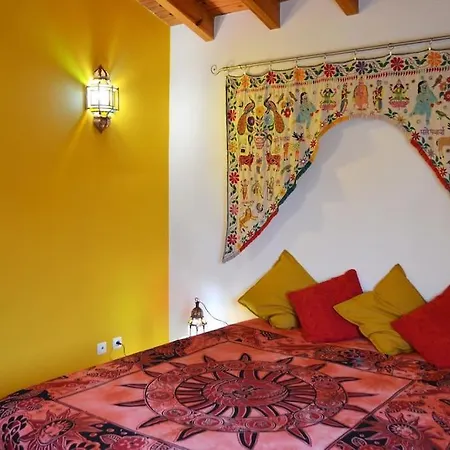 Wanderlust - Beautiful In Vila *